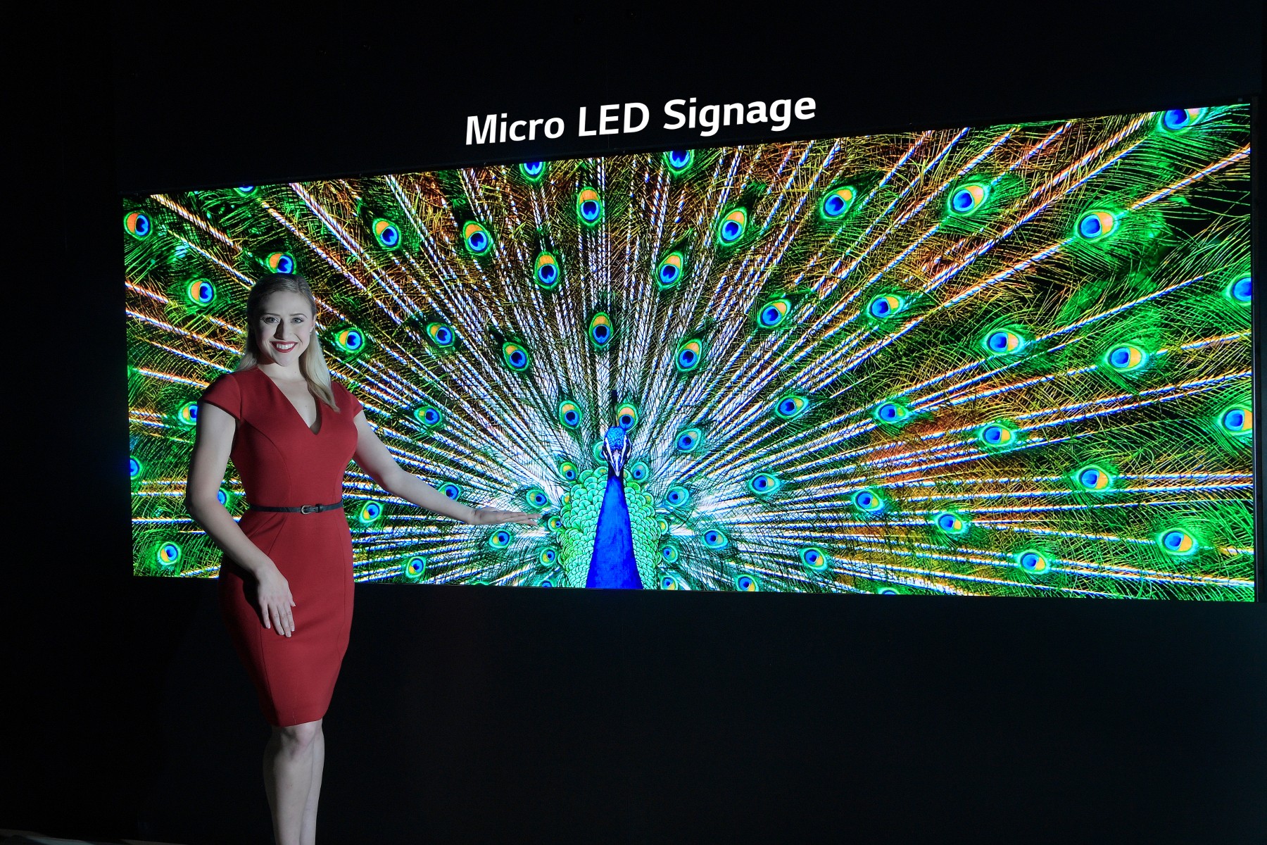 INNOVATIONS LED BY MICRO LED SIGNAGE 