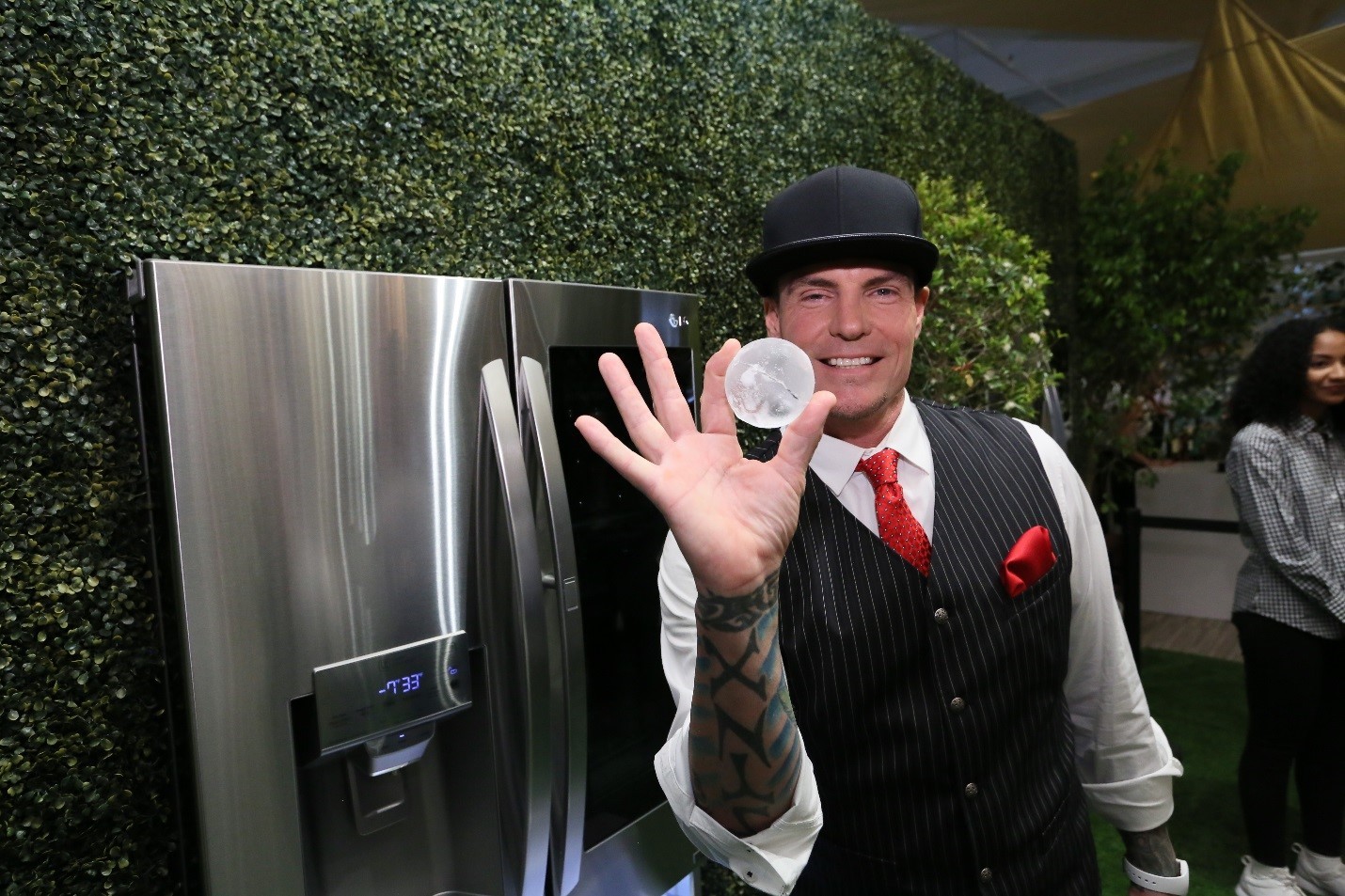 TWO ICONIC ICES HELP INTRODUCE WORLD'S FIRST CRAFT ICE REFRIGERATOR FROM  LG