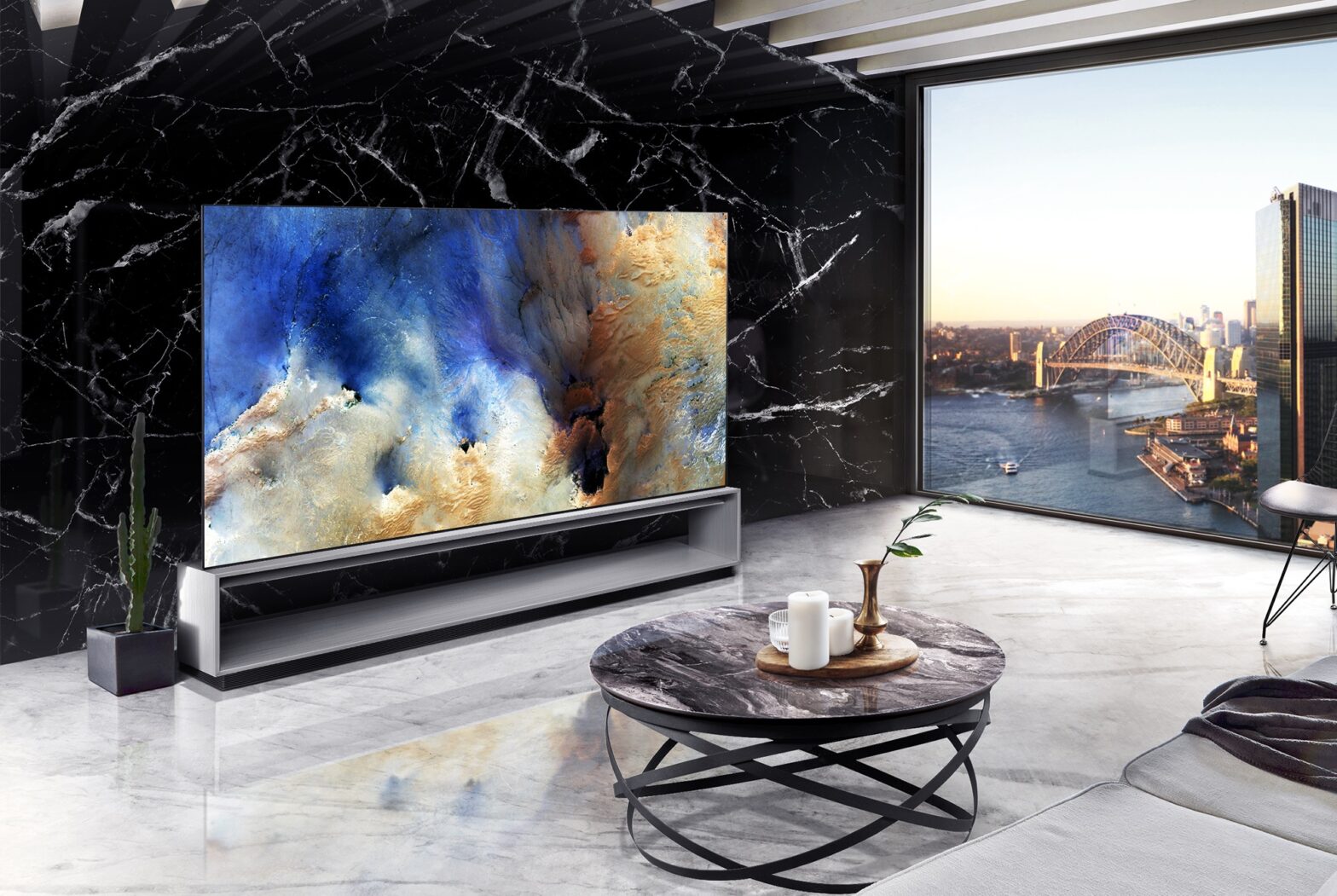 A dynamic, contemporary living space oozing with sophistication thanks to the LG SIGNATURE OLED 8K set against an opposing slab of Spanish Marquina Black marble, the perfect backdrop for the OLED TV's SELF-LIT pixels to deliver richest colors and deepest blacks.