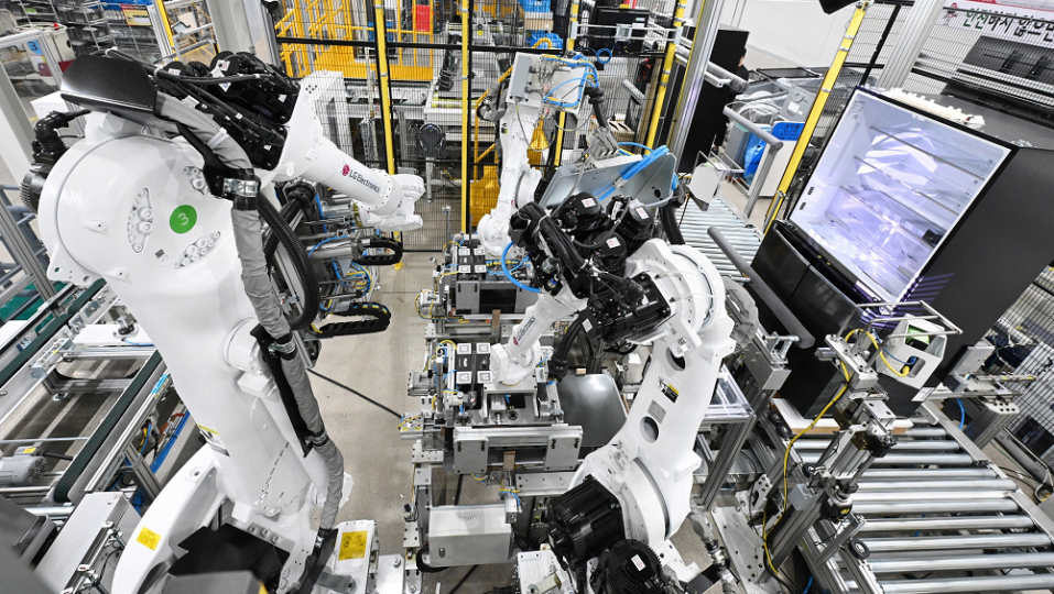 A picture of the various machines busy at work in a Smart Factory